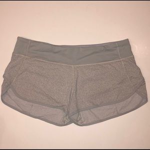 Lululemon speed up short size 10 2.5”